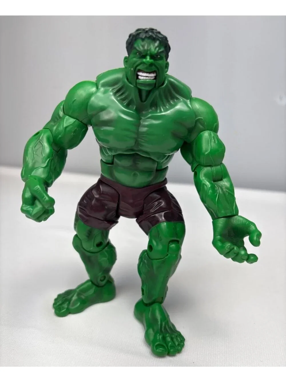 Marvel 2002 Hulk Action Figure 6.5